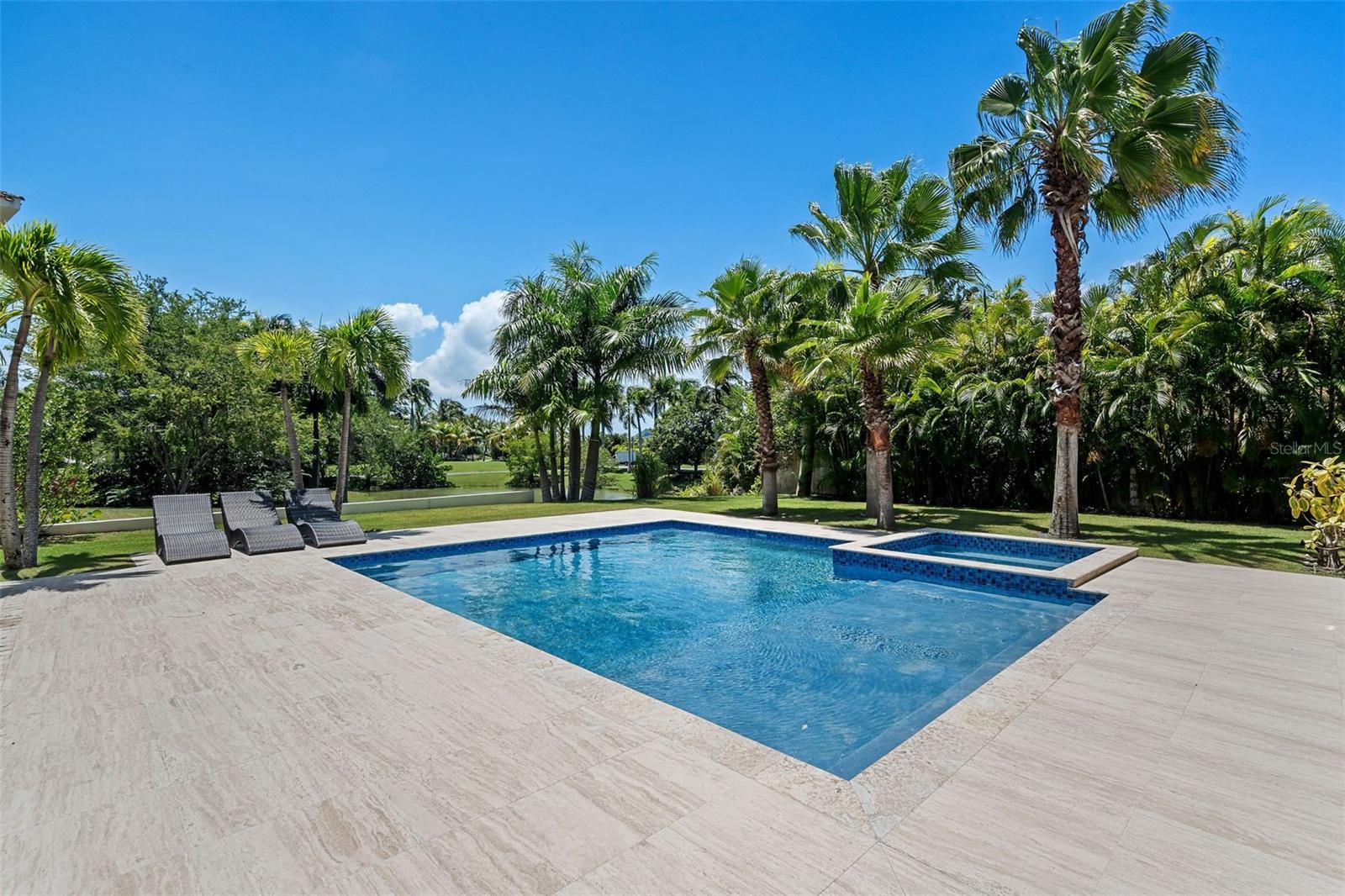 PR9115310 Property Photo