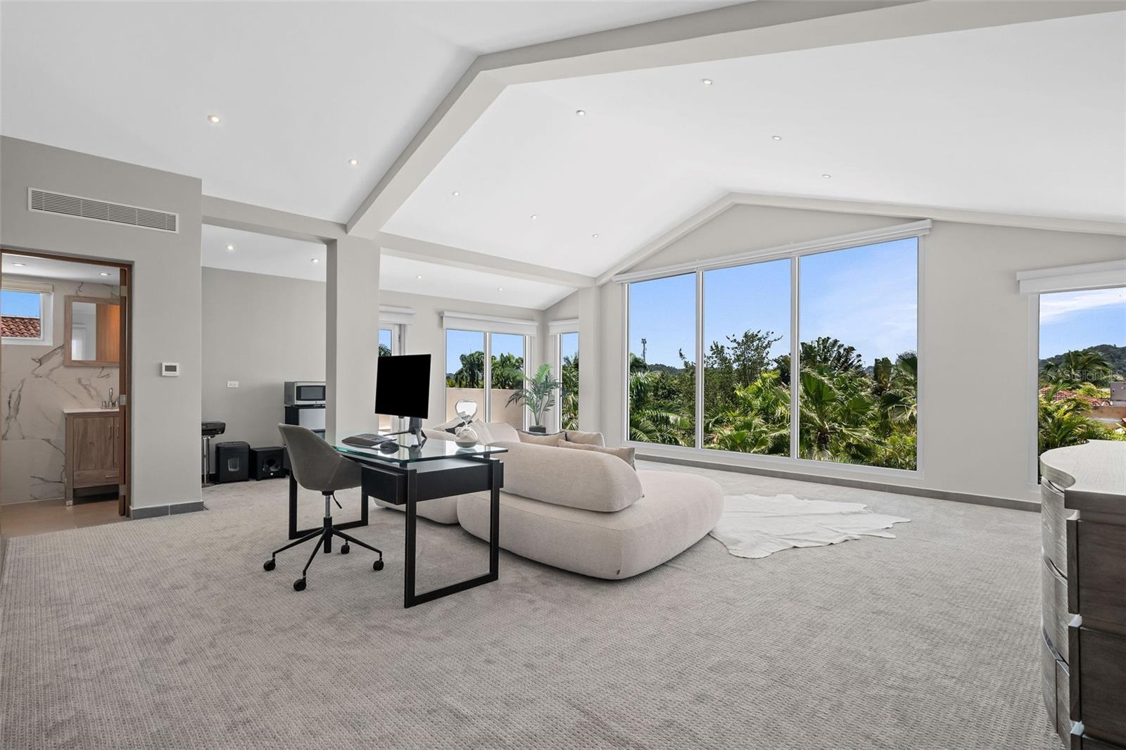 PR9115310 Property Photo