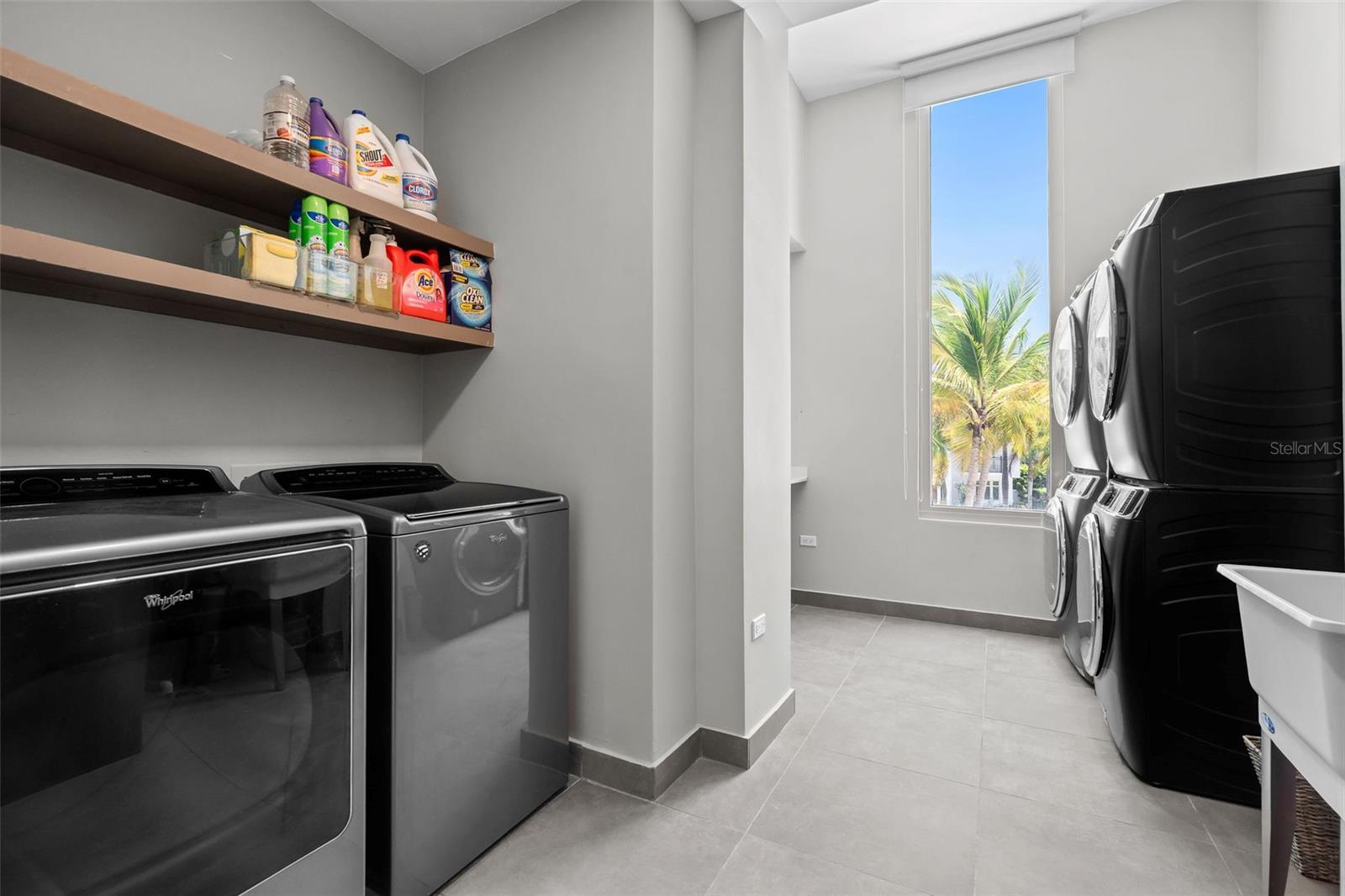 PR9115310 Property Photo