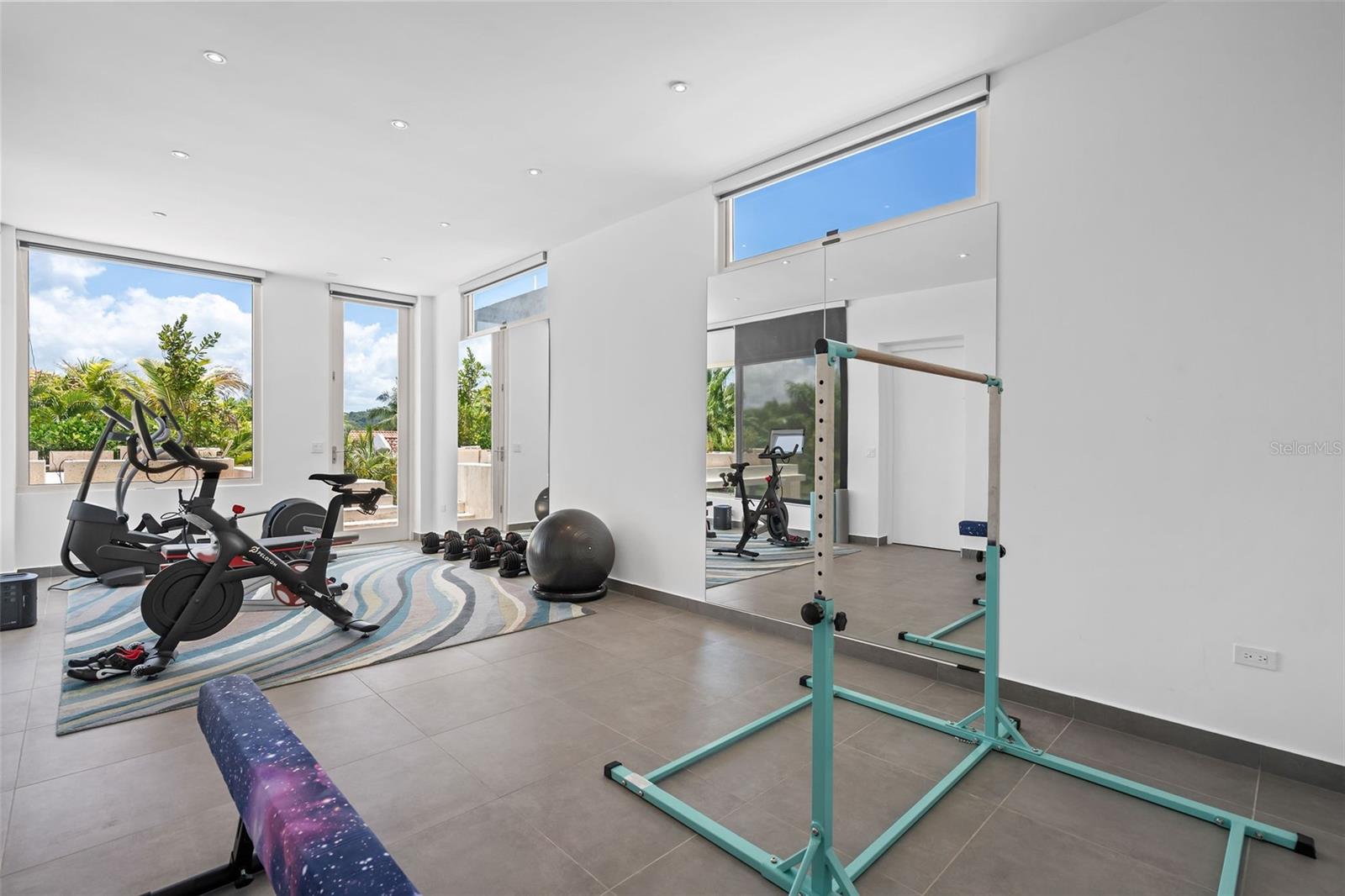 PR9115310 Property Photo