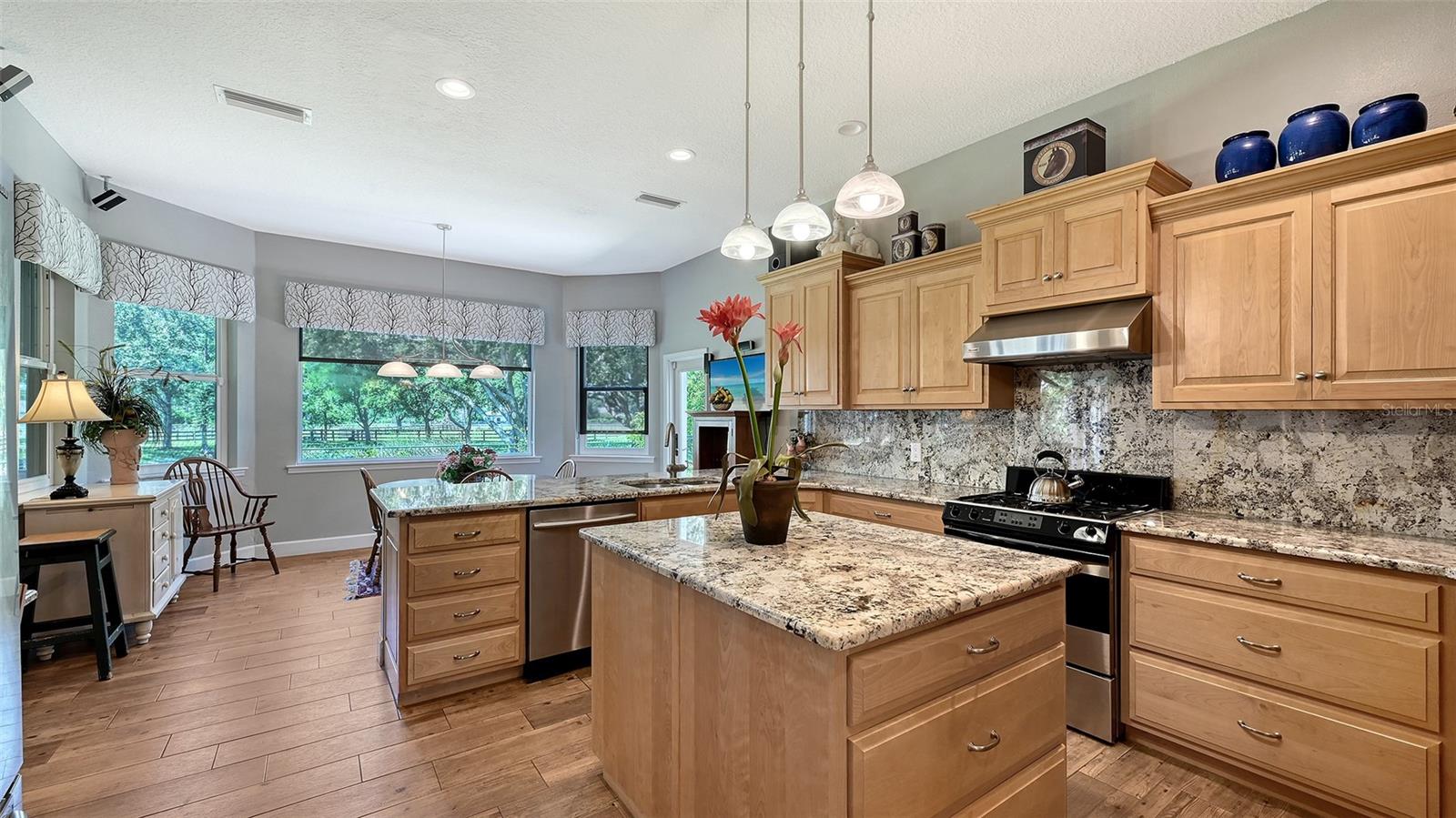 A4661176 Property Photo