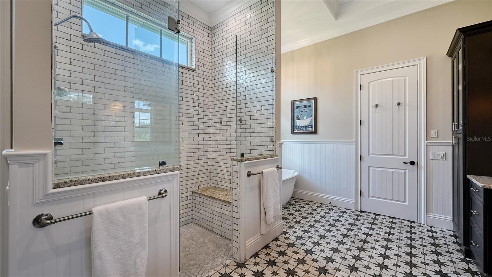 A4661176 Property Photo