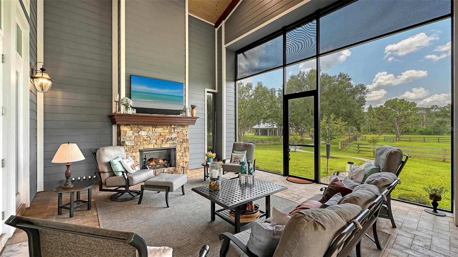 A4661176 Property Photo