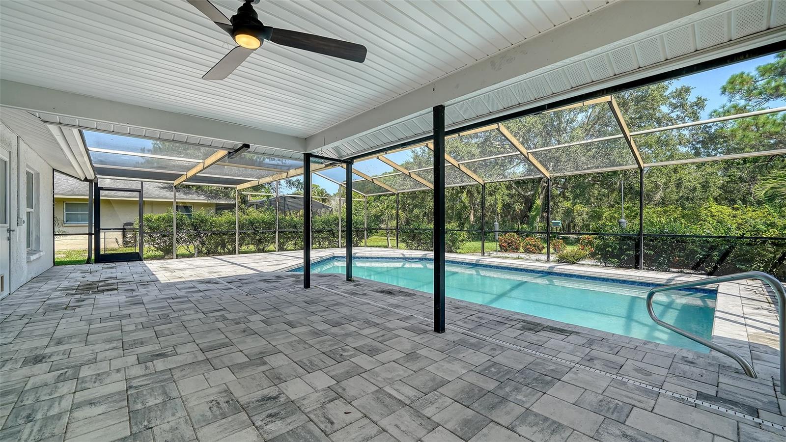 A4661178 Property Photo