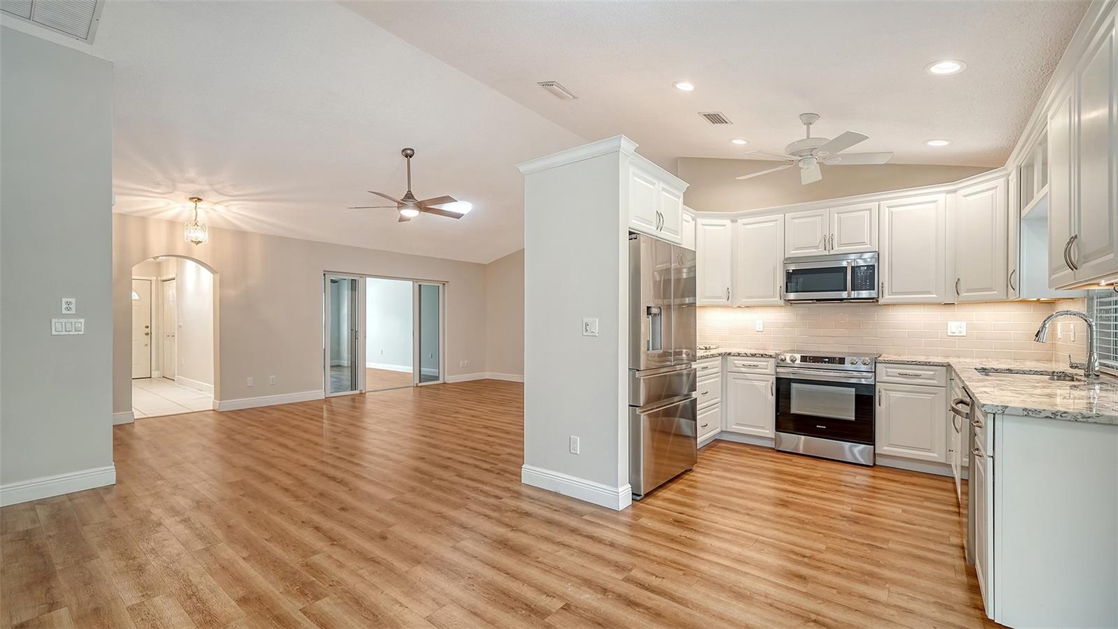 A4661178 Property Photo
