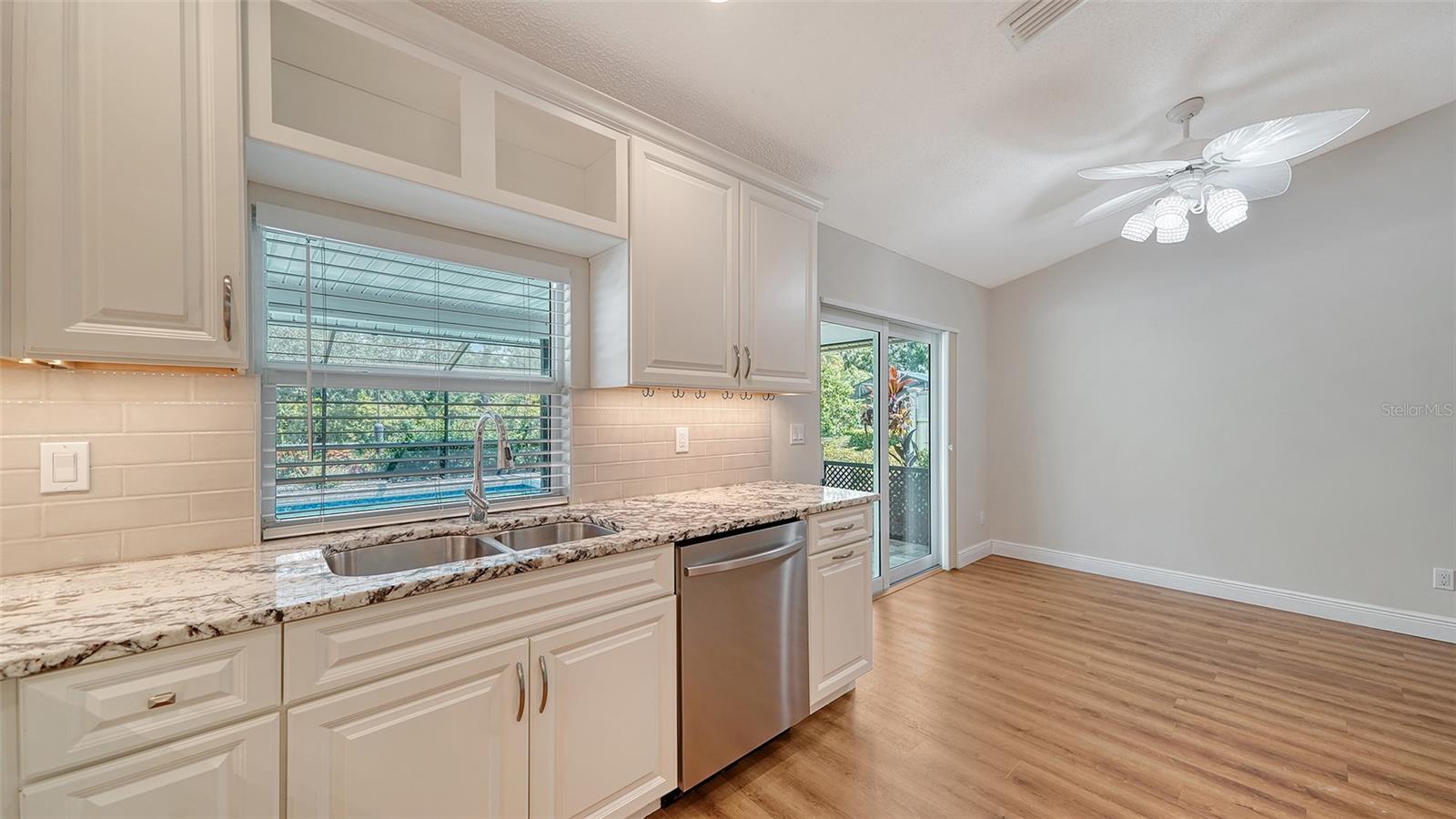 A4661178 Property Photo