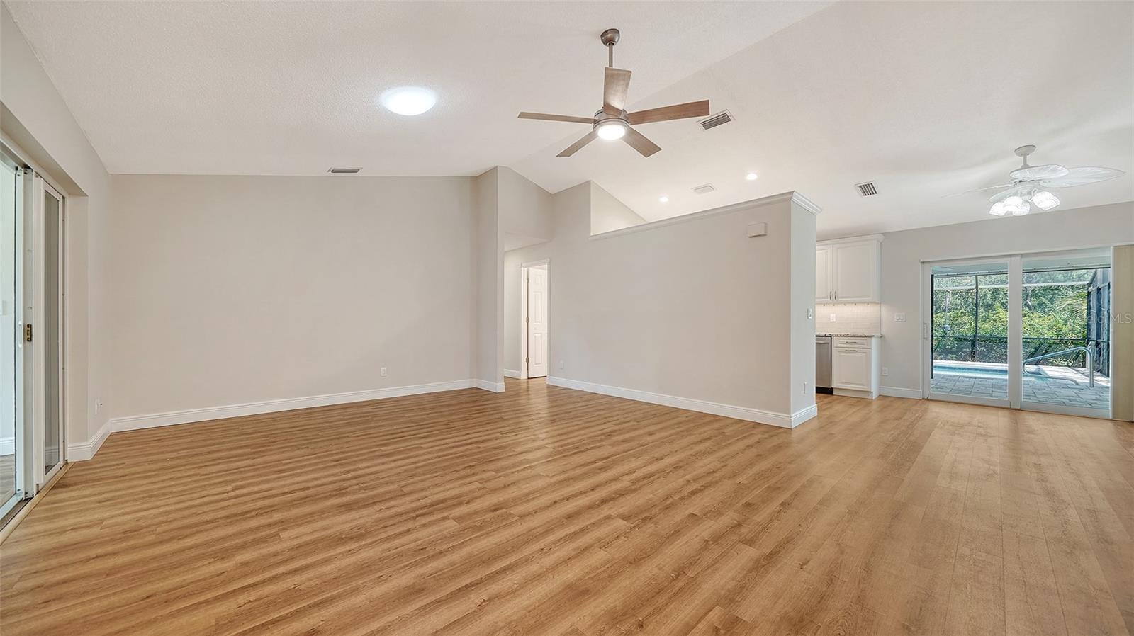 A4661178 Property Photo