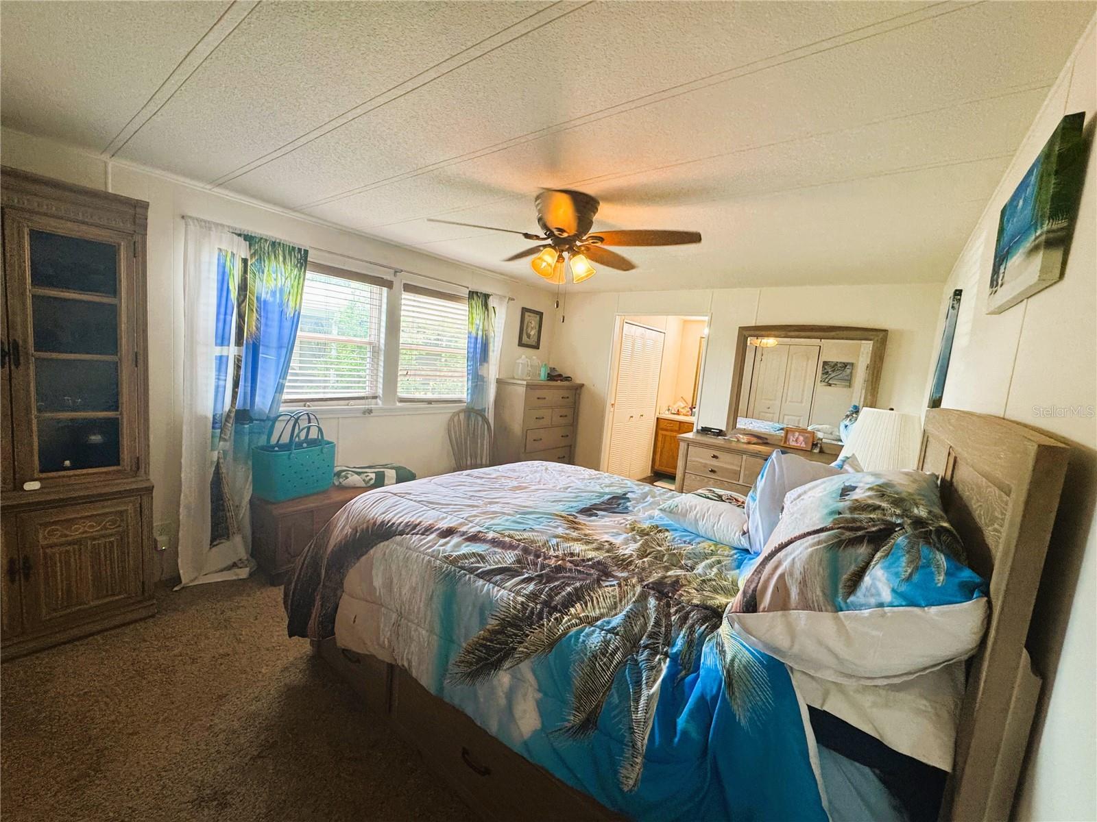 R4909738 Property Photo