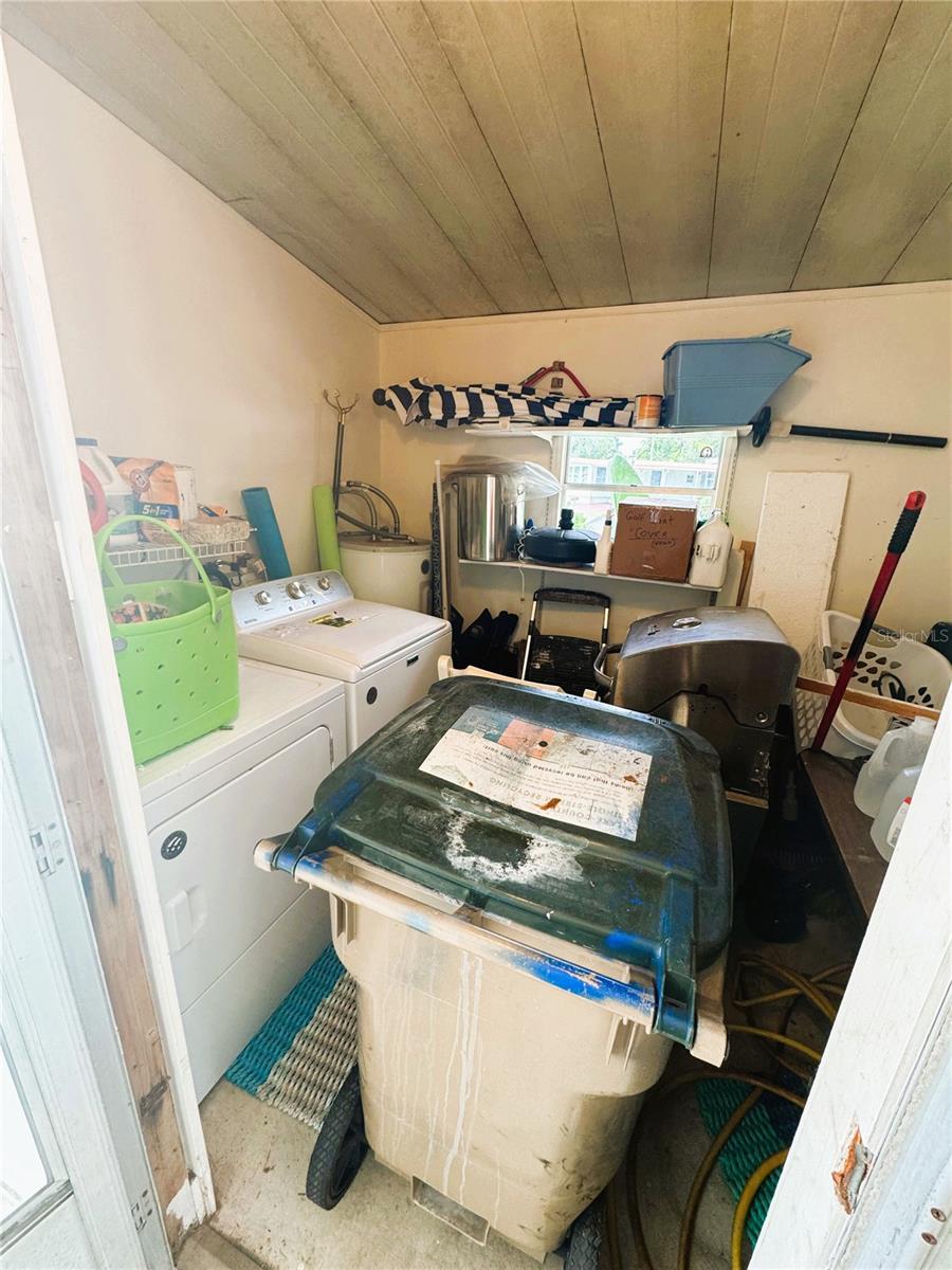 R4909738 Property Photo