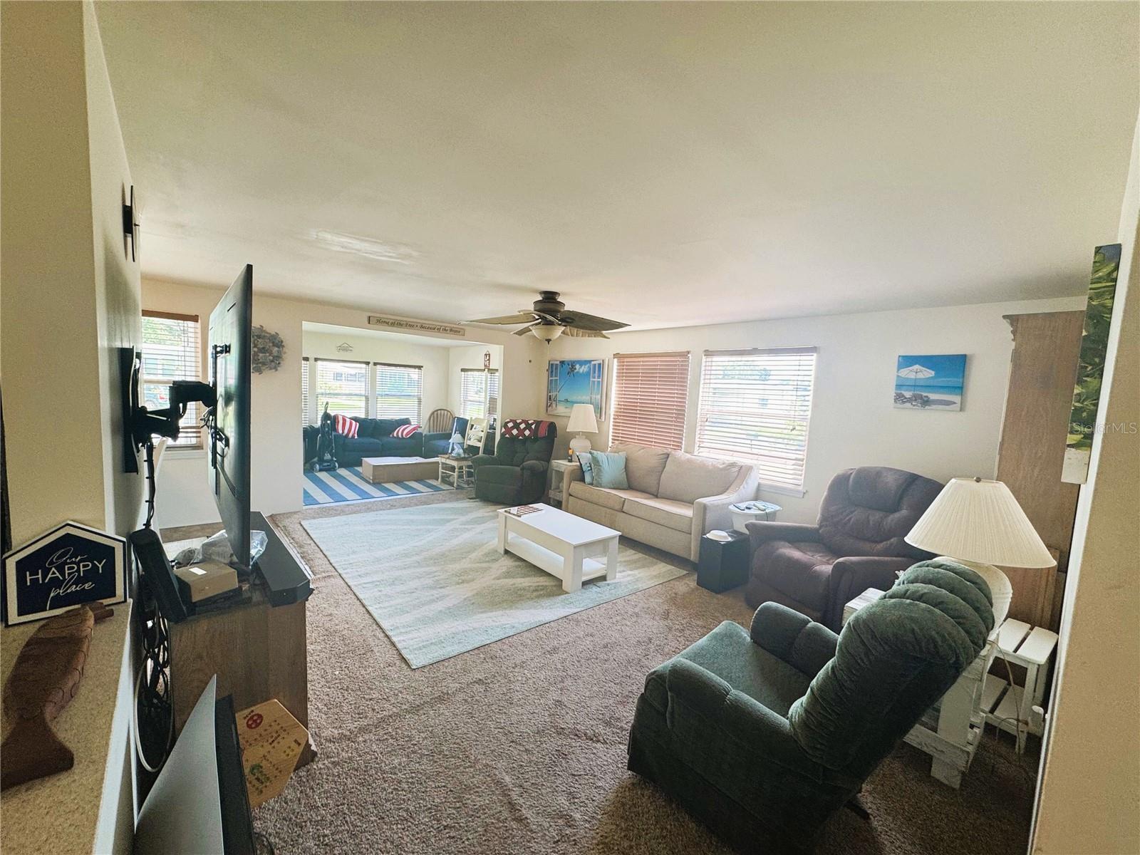 R4909738 Property Photo