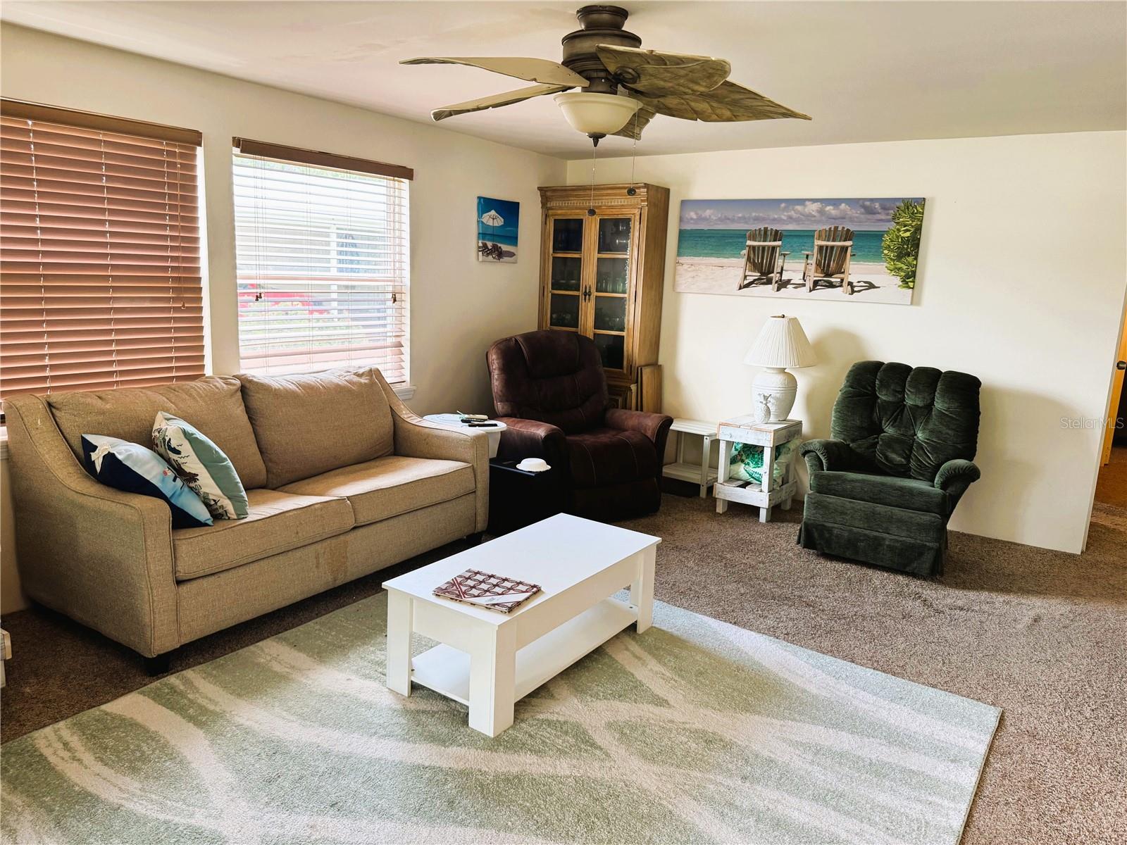 R4909738 Property Photo