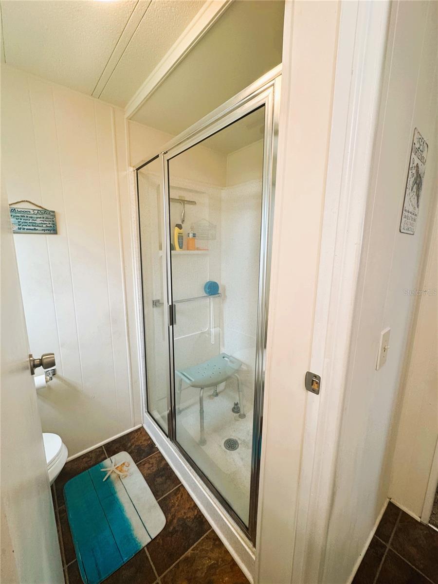 R4909738 Property Photo