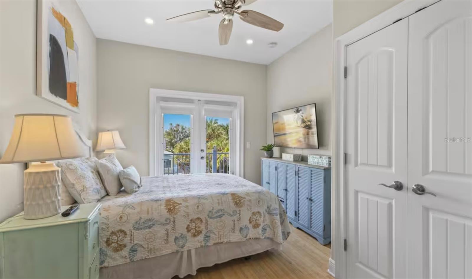 TB8414779 Property Photo