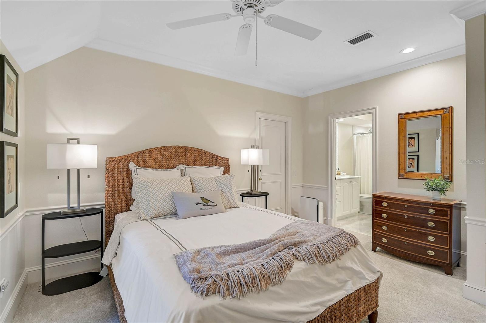 A4661218 Property Photo