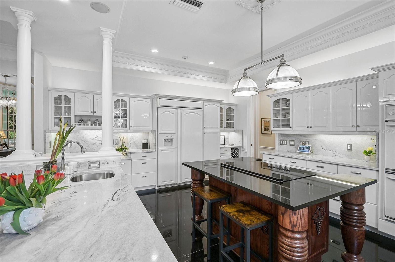 A4661218 Property Photo