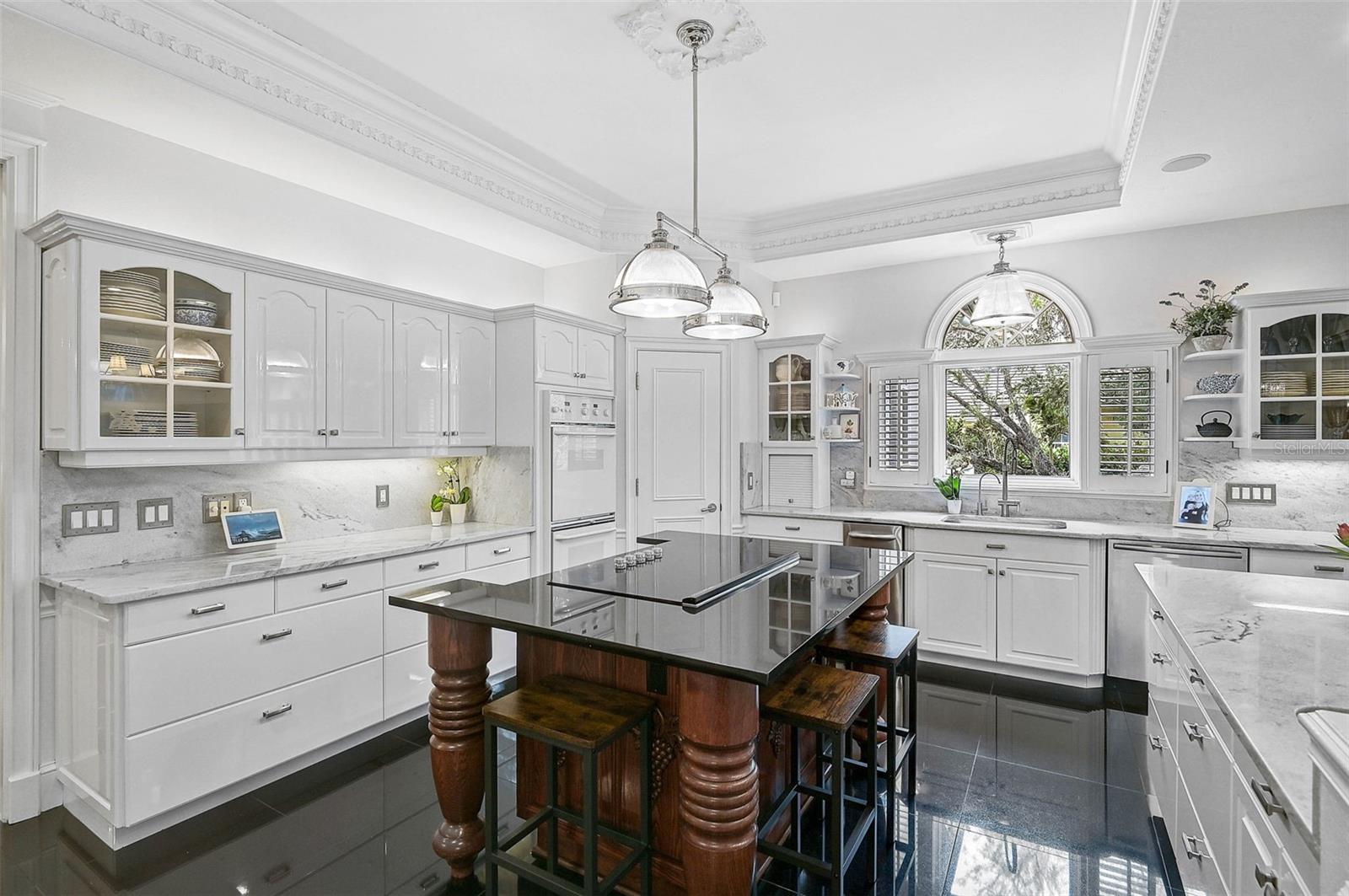 A4661218 Property Photo