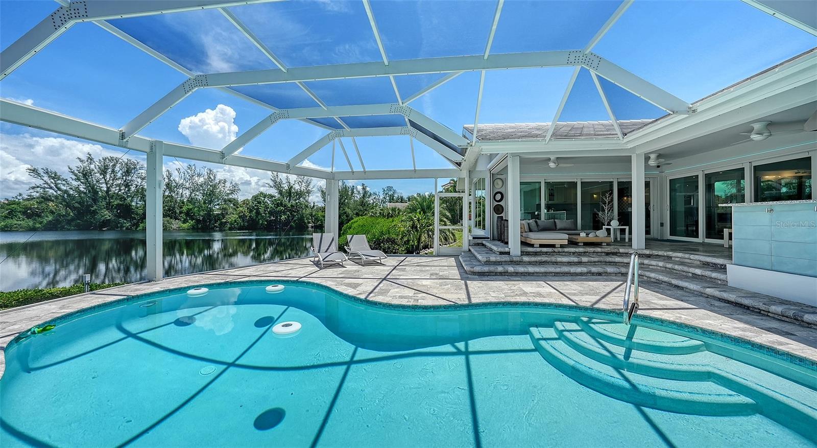 A4661261 Property Photo