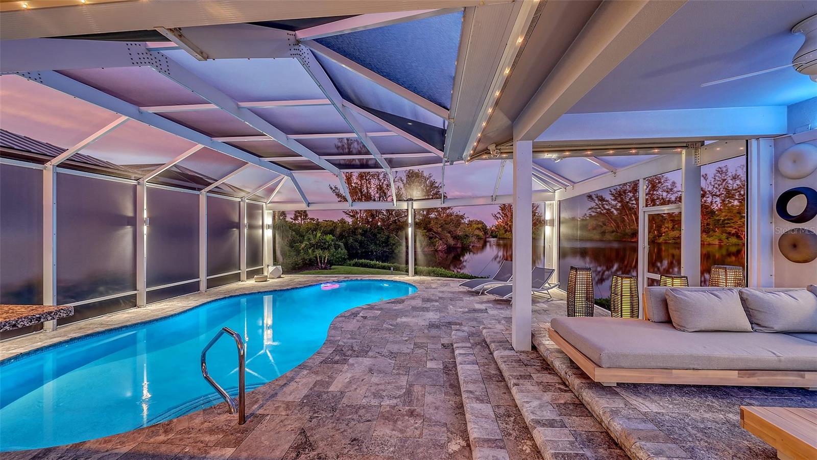 A4661261 Property Photo