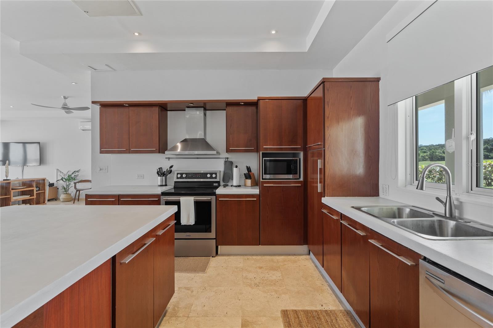 PR9115331 Property Photo