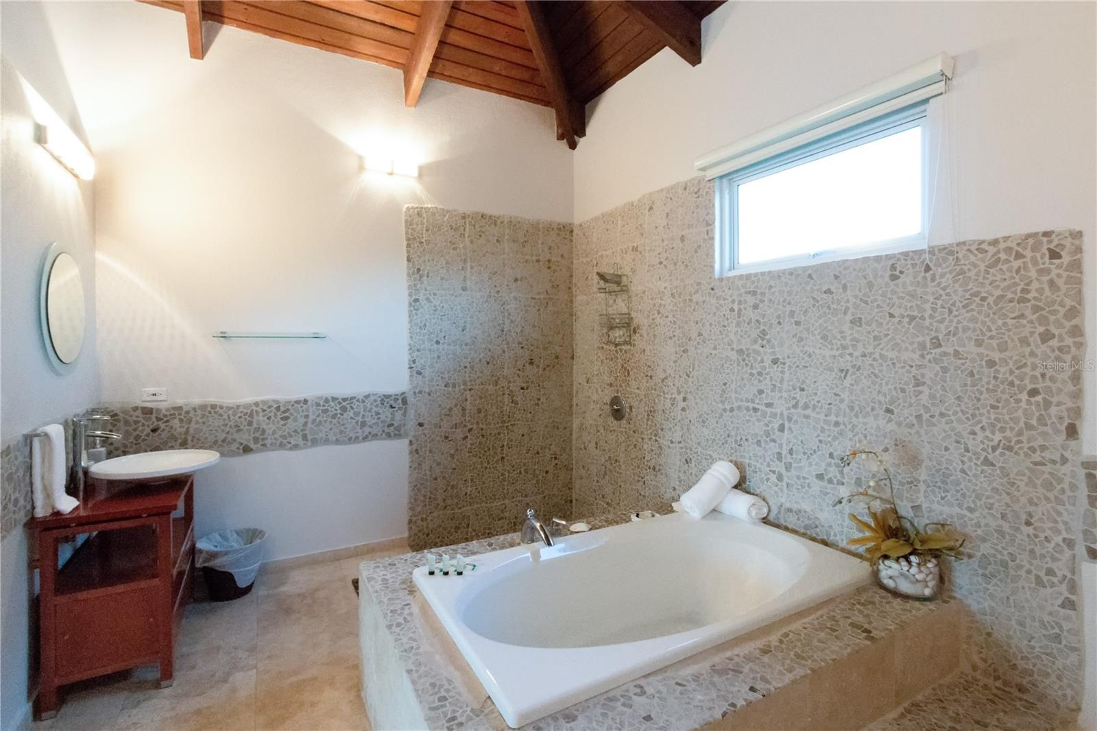 PR9115331 Property Photo