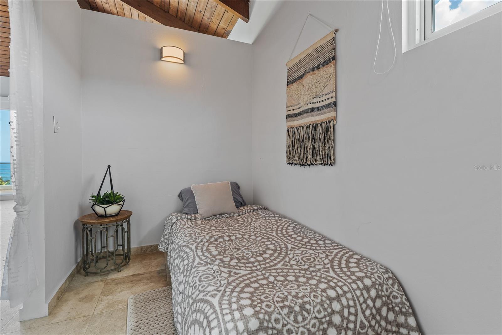 PR9115331 Property Photo