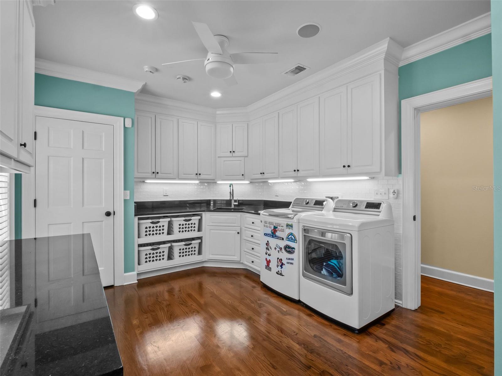 O6333890 Property Photo