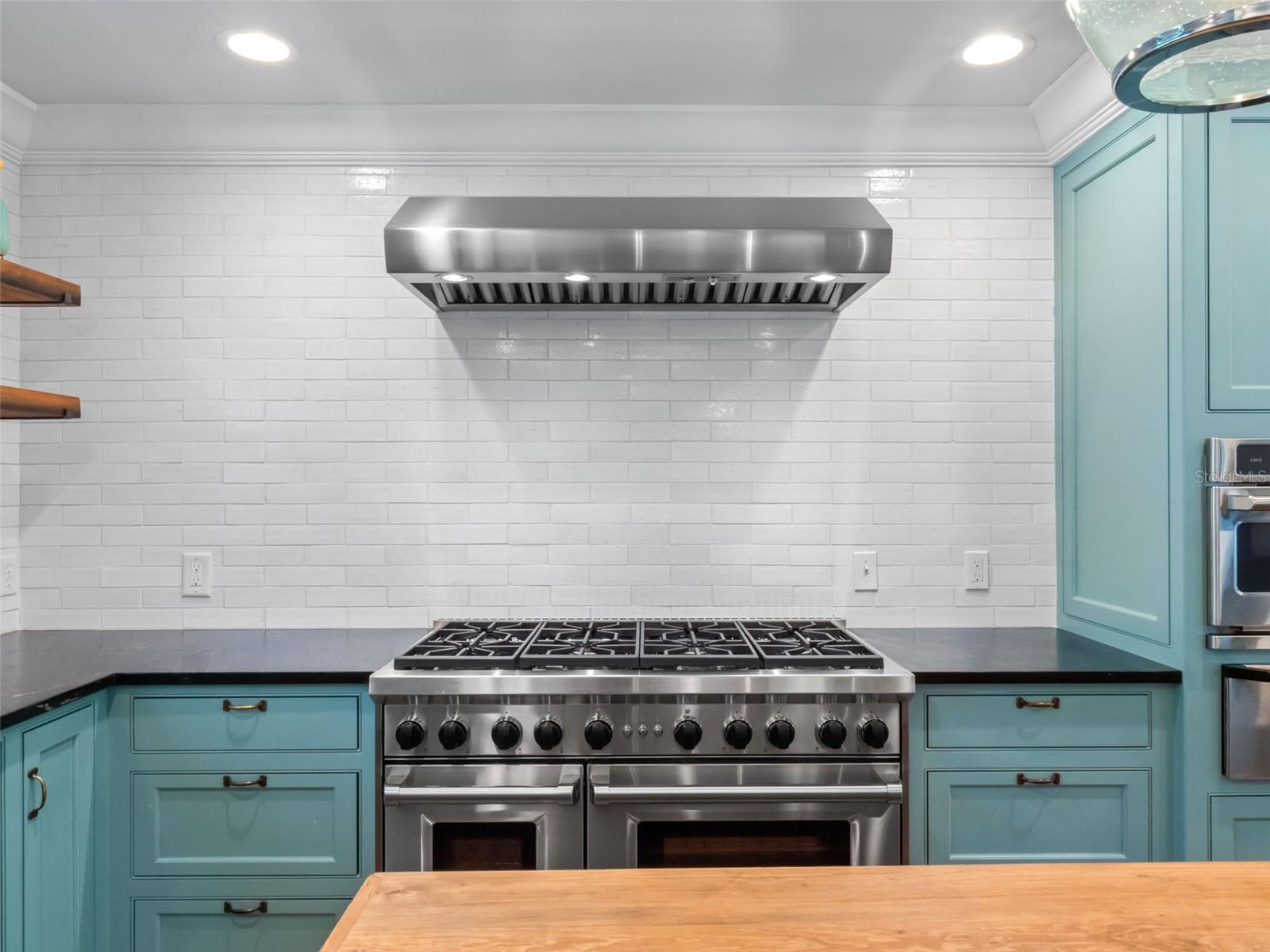 O6333890 Property Photo