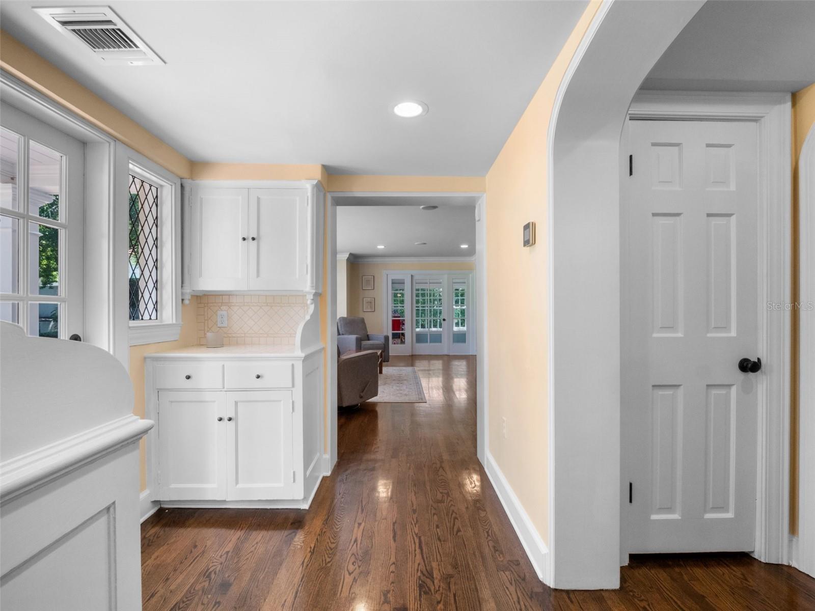 O6333890 Property Photo