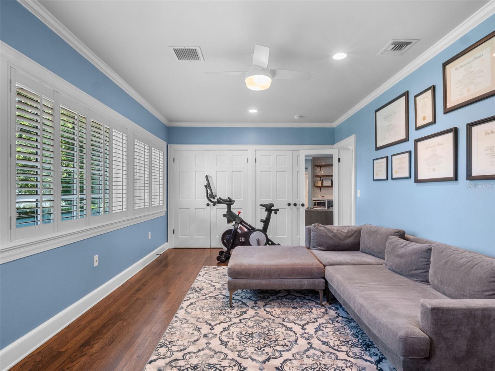 O6333890 Property Photo