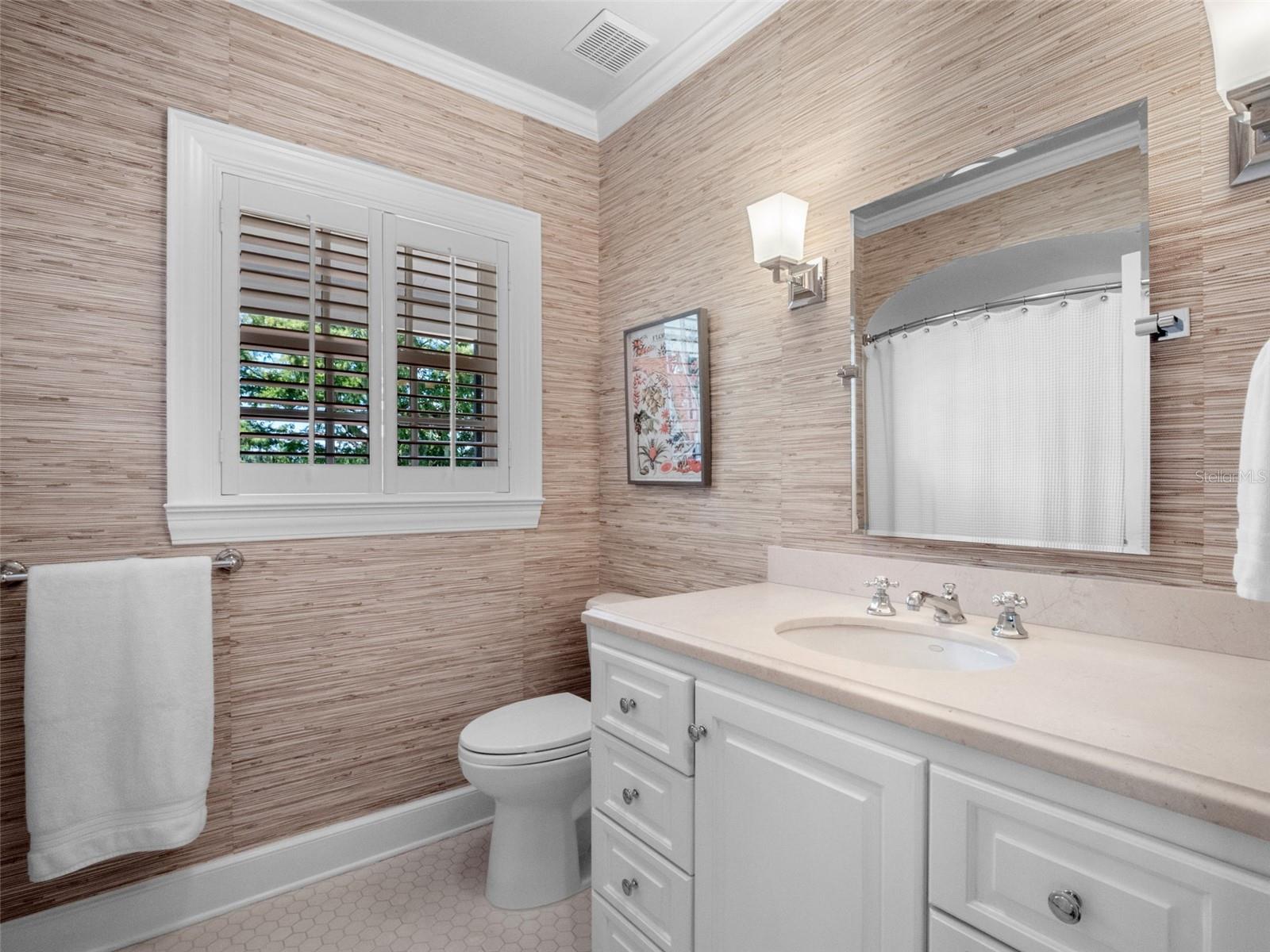 O6333890 Property Photo