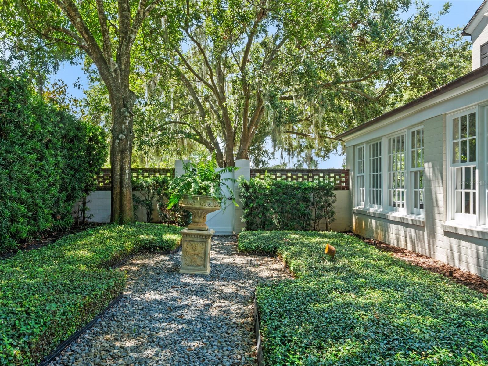 O6333890 Property Photo