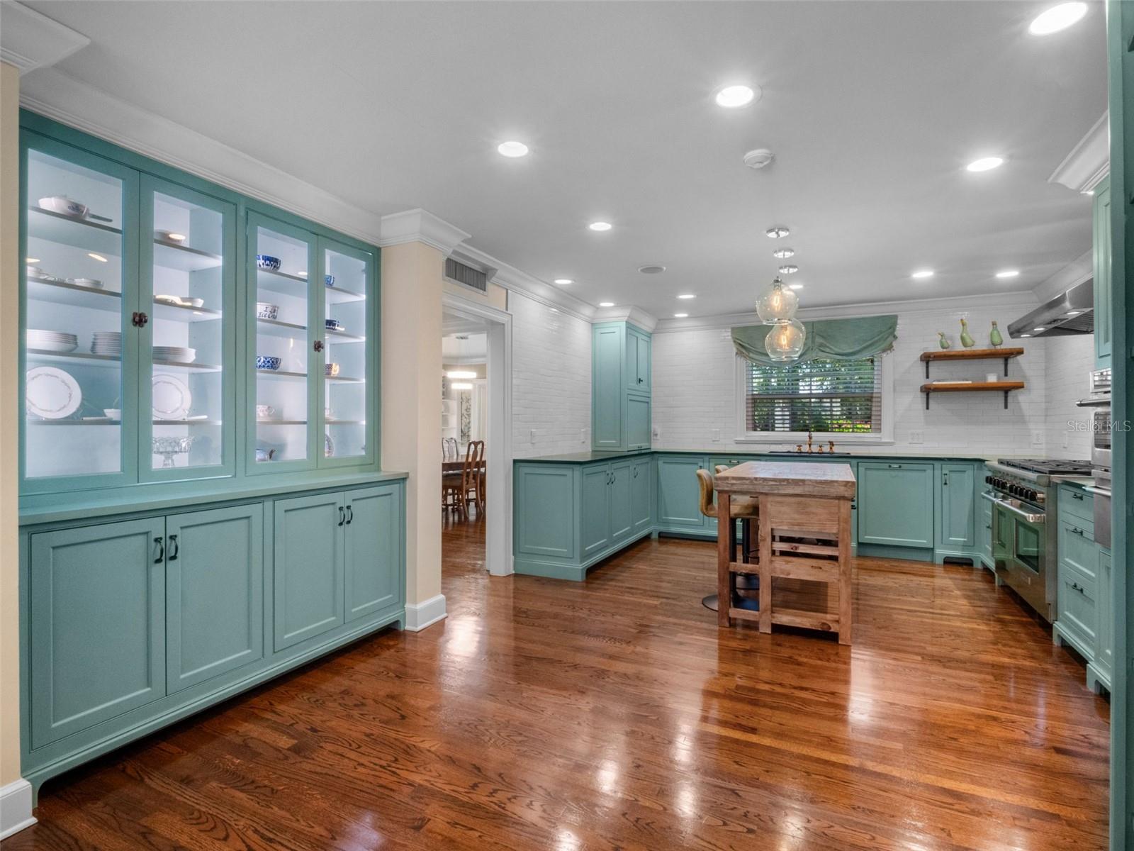 O6333890 Property Photo