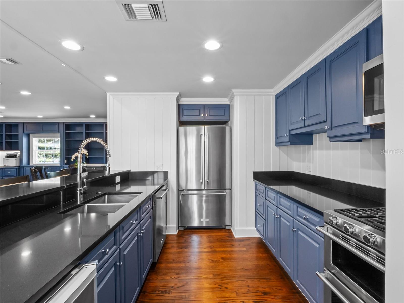 O6333890 Property Photo