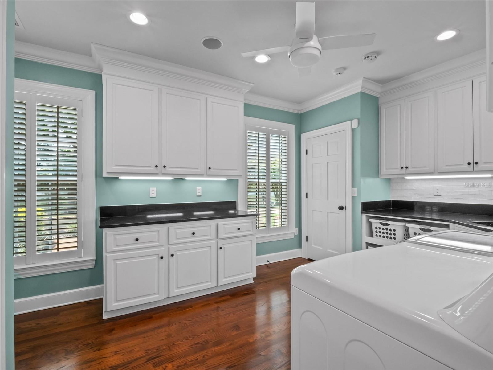 O6333890 Property Photo