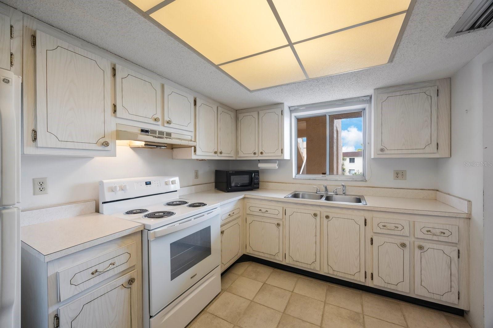 A4661273 Property Photo