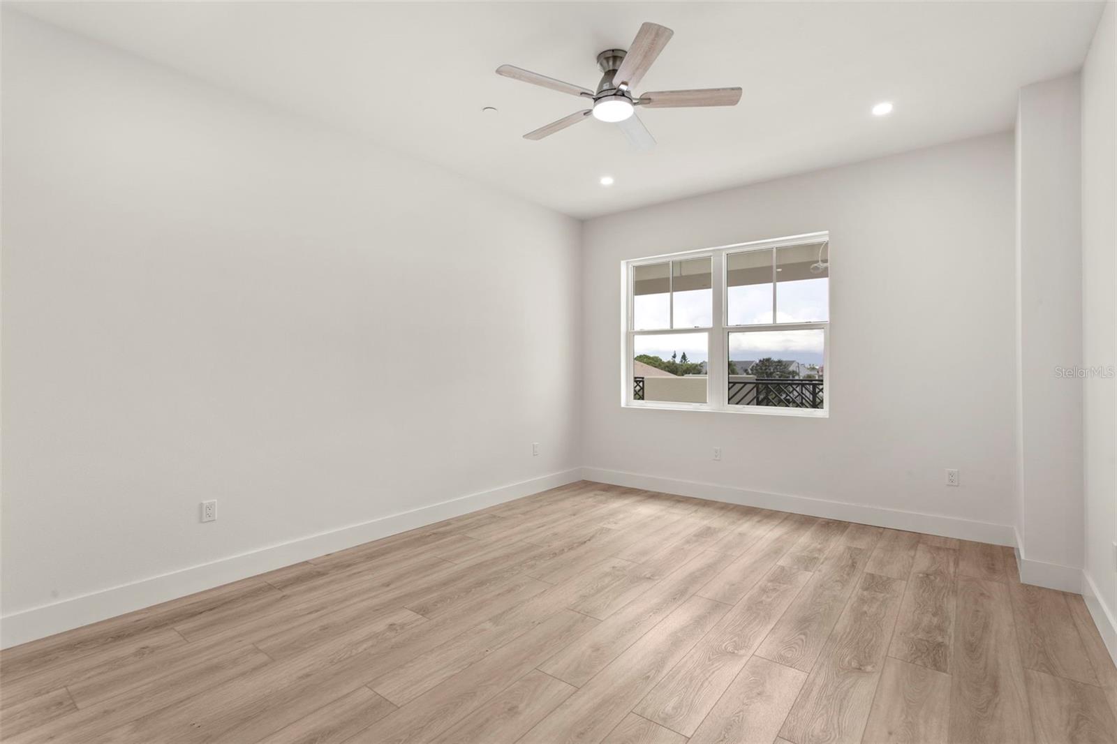 TB8415063 Property Photo