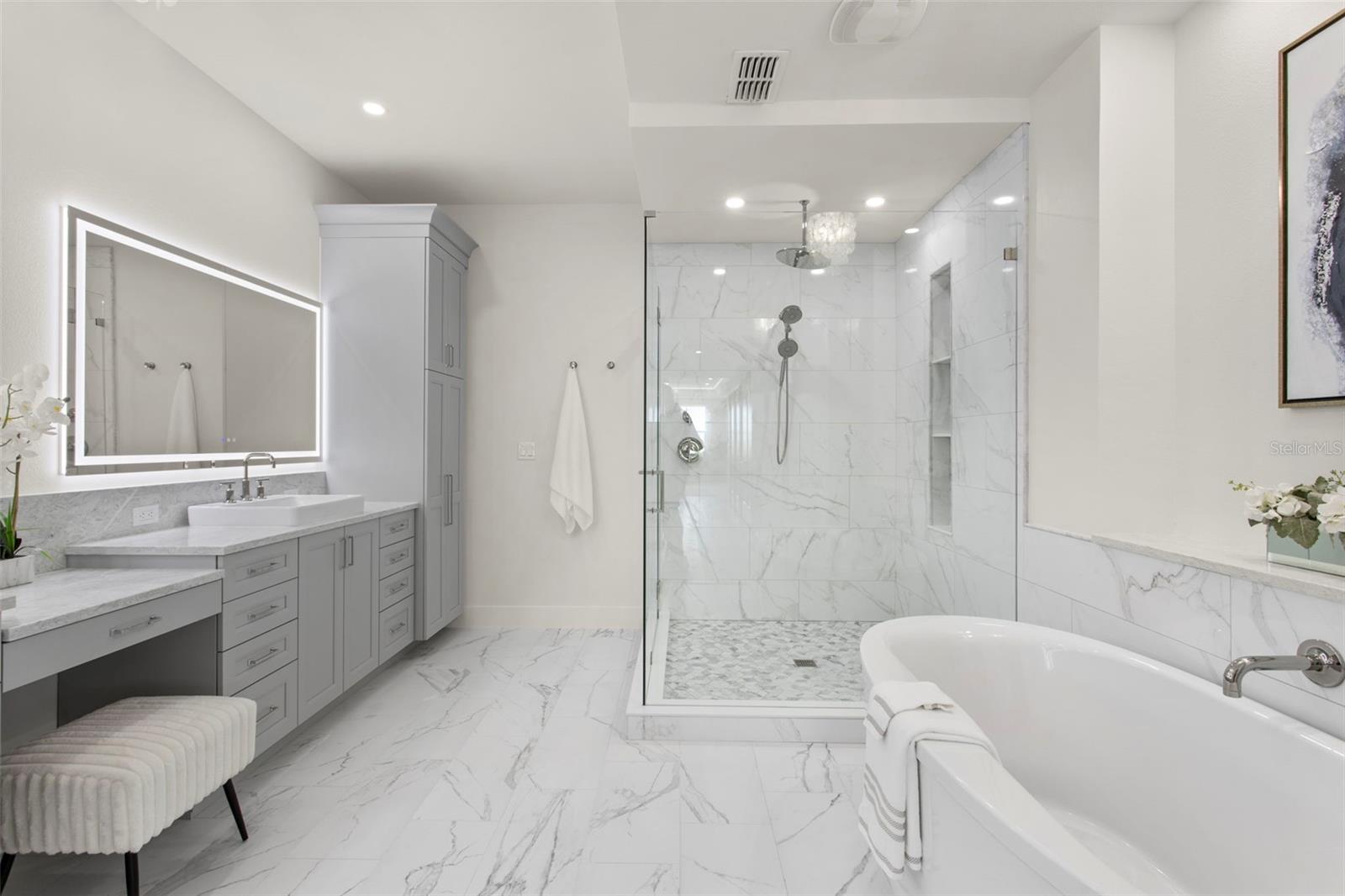 TB8415063 Property Photo