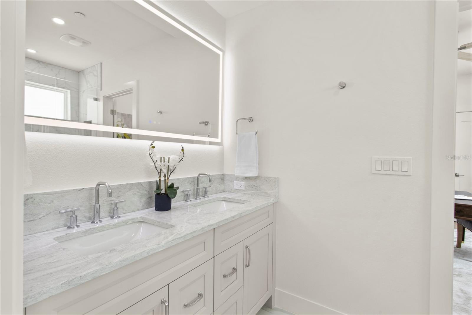 TB8415063 Property Photo