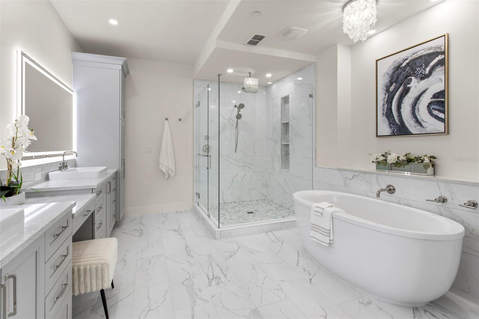 TB8415063 Property Photo