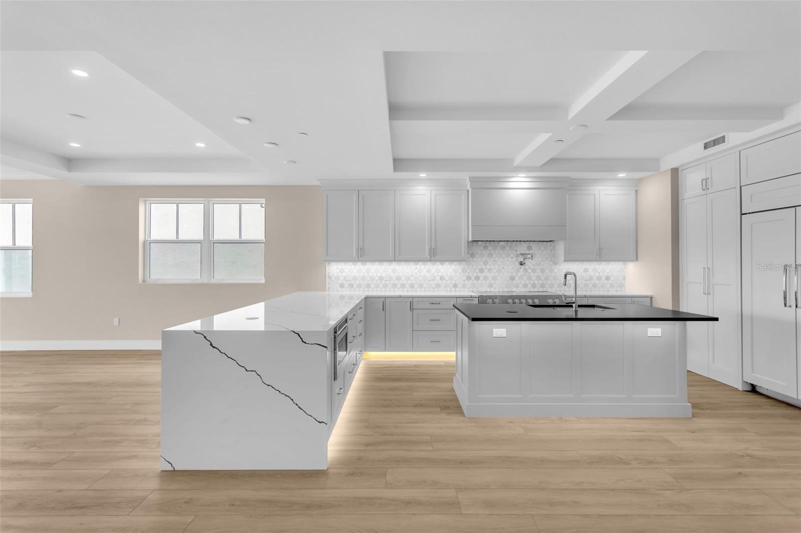 Premium Kitchen w/Waterfall edge Quartz