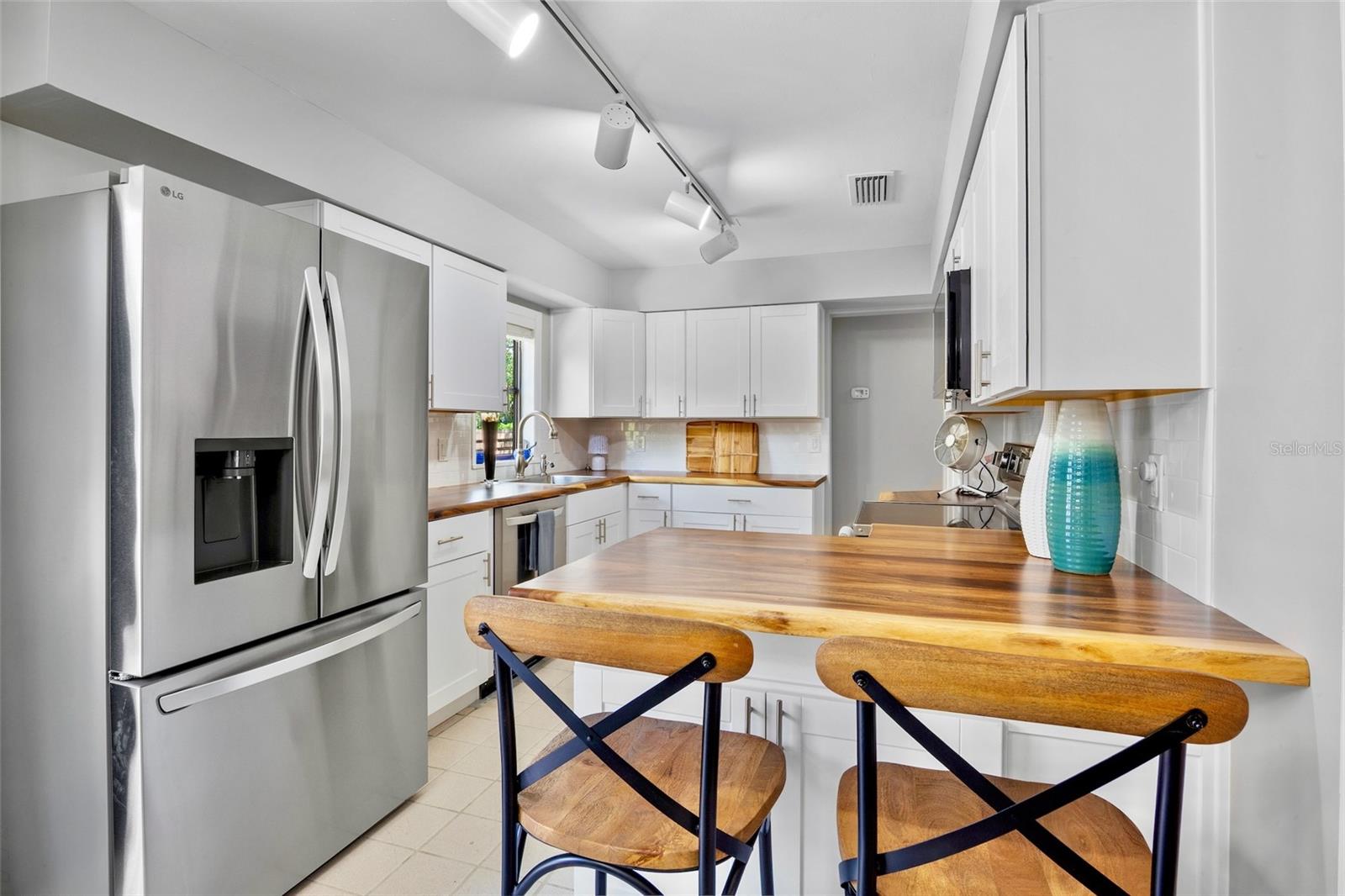 A4661294 Property Photo