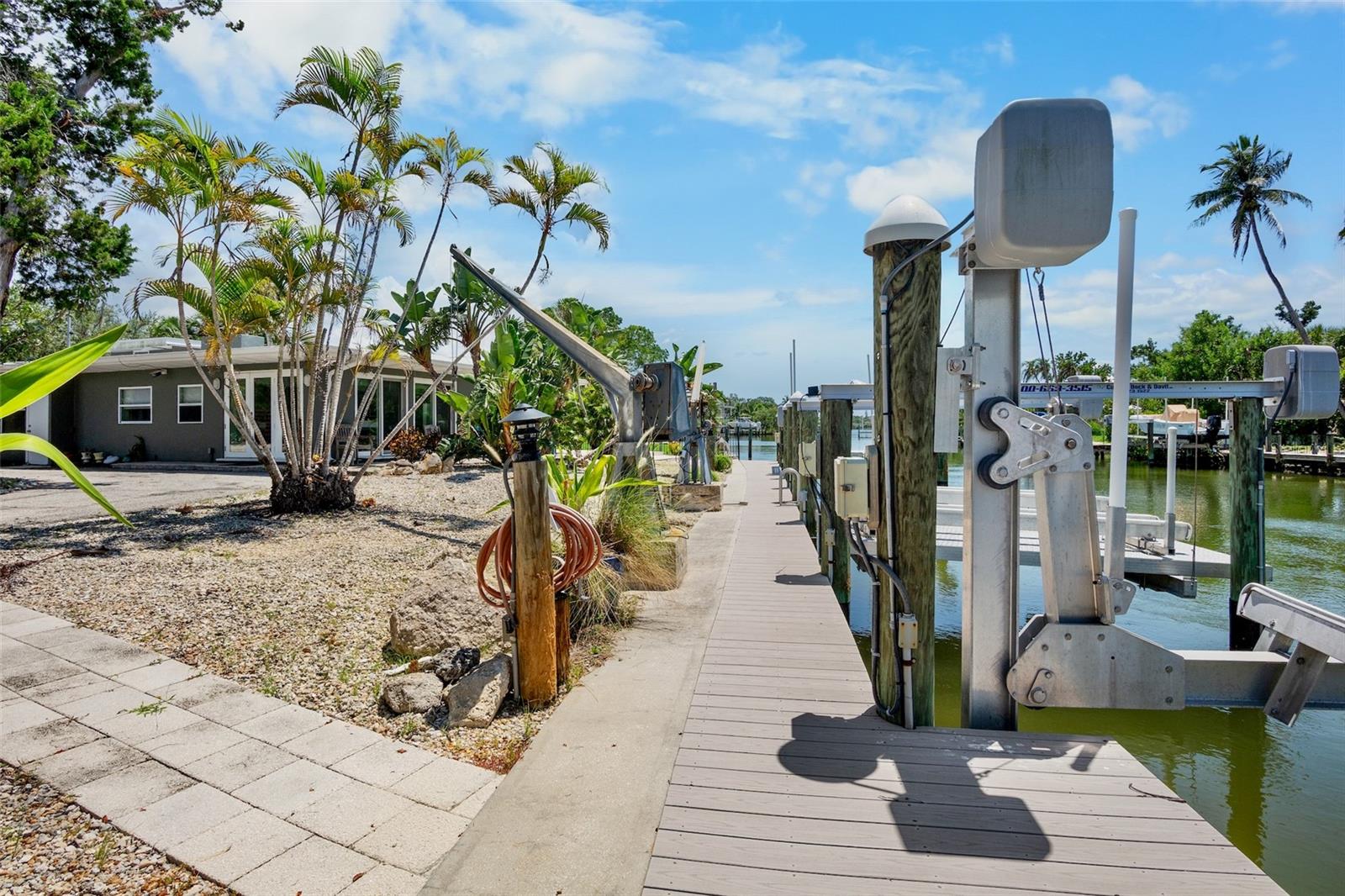 A4661294 Property Photo