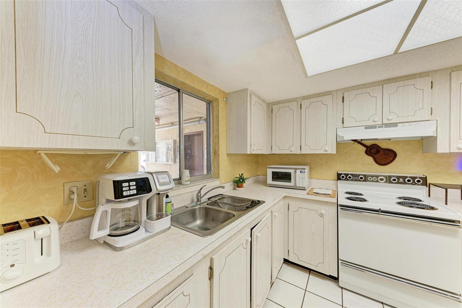 3514 LAKE BAYSHORE DR #K-108, BRADENTON, FL, 34205