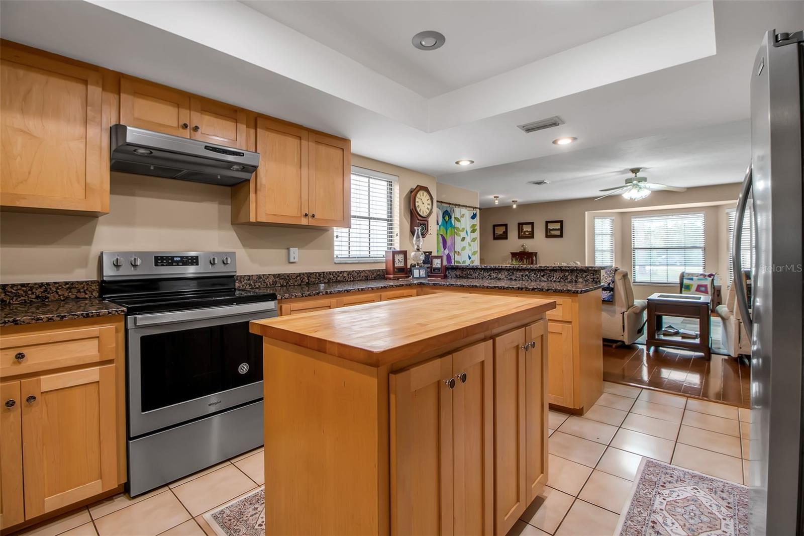 A4661308 Property Photo
