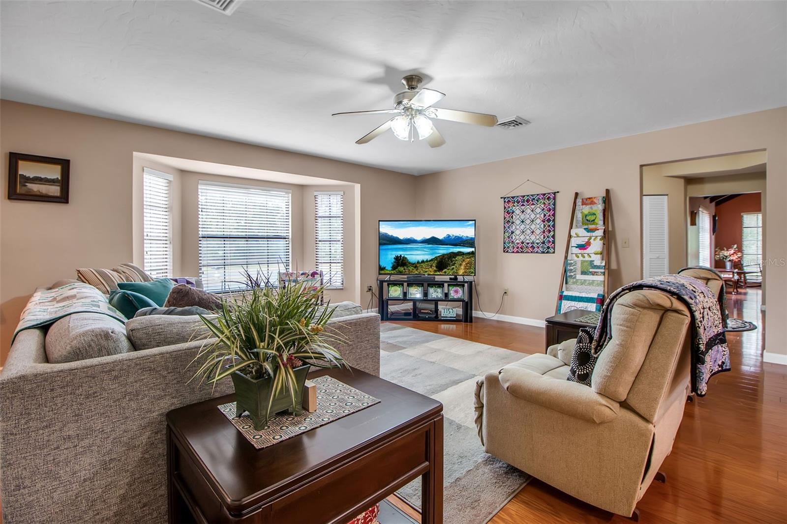 A4661308 Property Photo