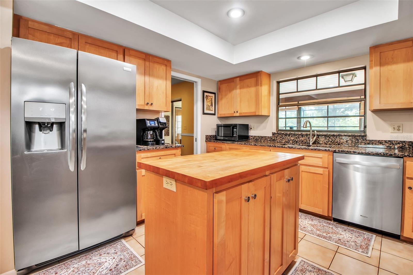 A4661308 Property Photo