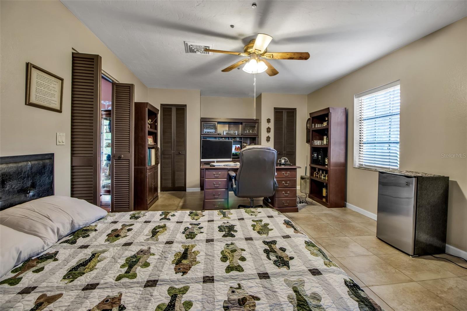 A4661308 Property Photo