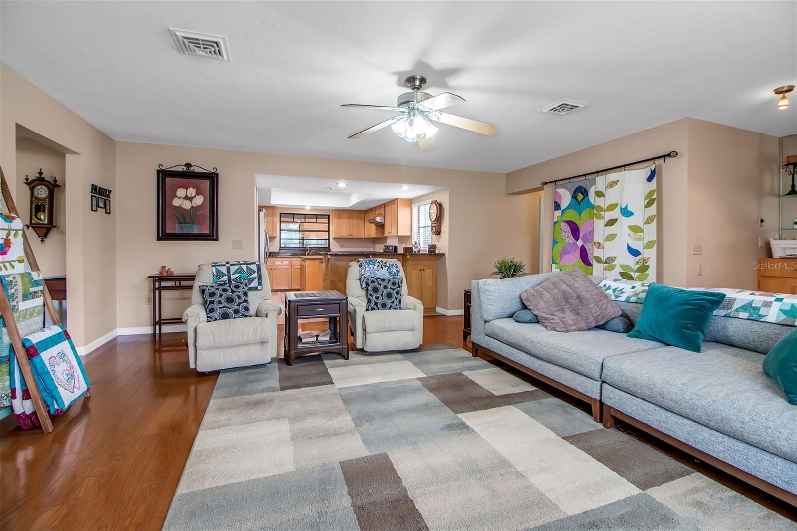 A4661308 Property Photo