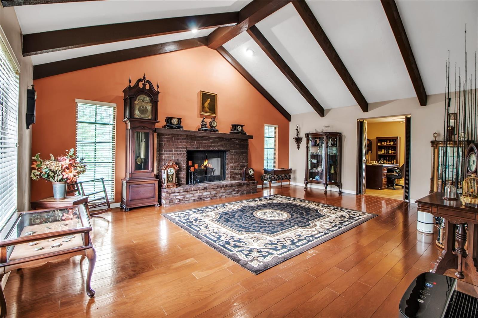 A4661308 Property Photo
