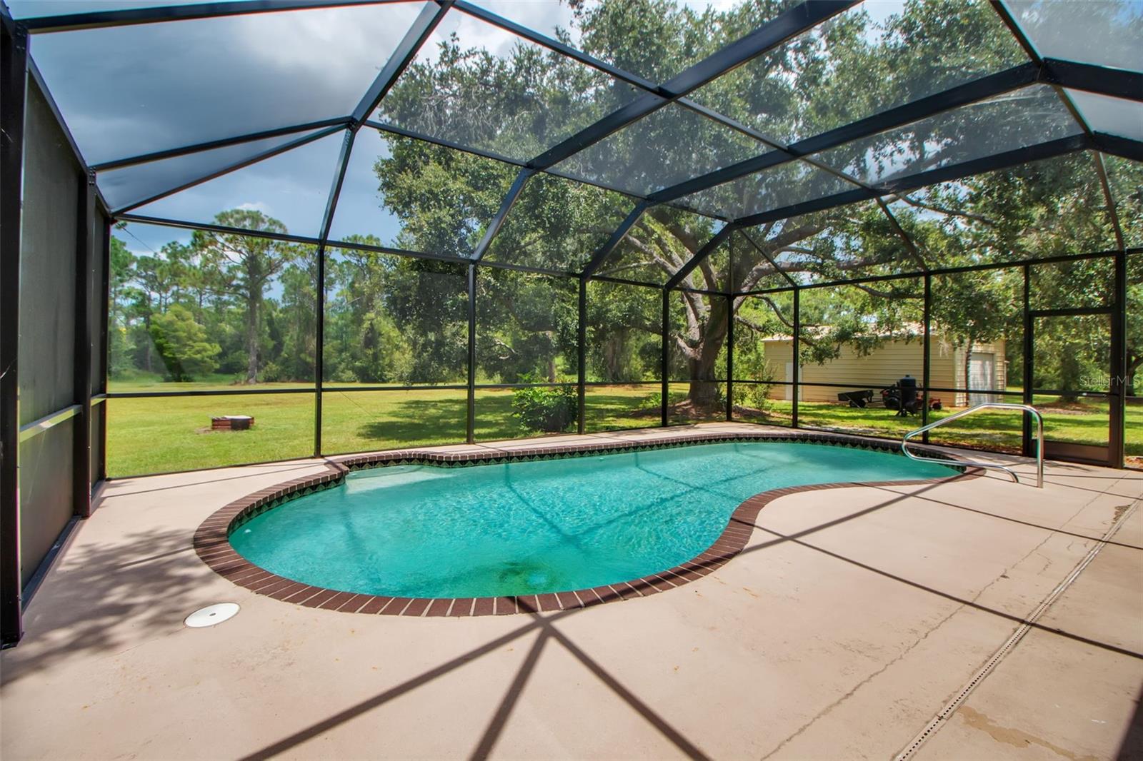A4661308 Property Photo